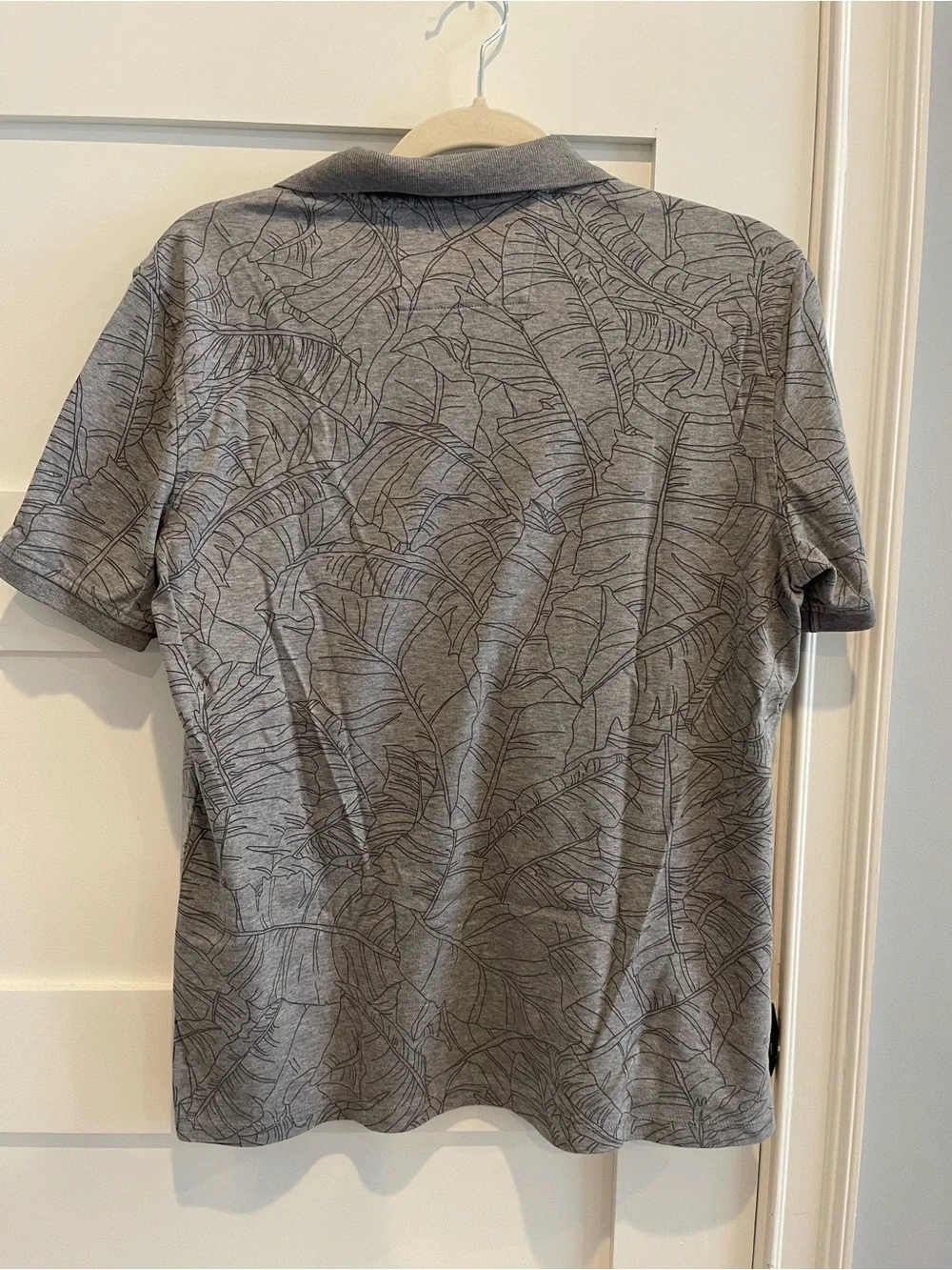Banana Republic Men’s Gray Leaf-Print Polo Shirt M